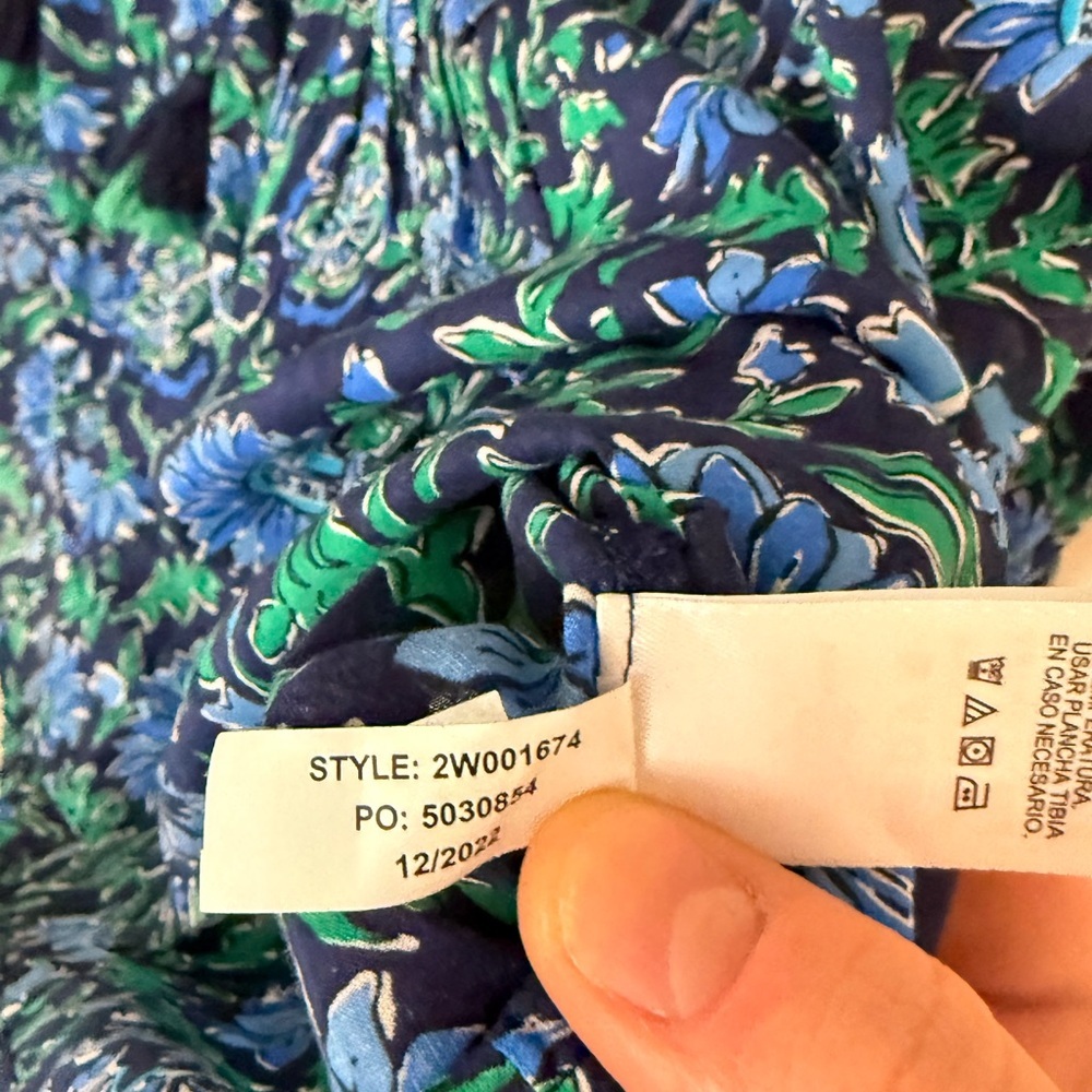 NWT Vineyard Vines Blue Green Floral Blouse V-Neck Long Sleeve Women’s Top Large - Picture 5 of 6